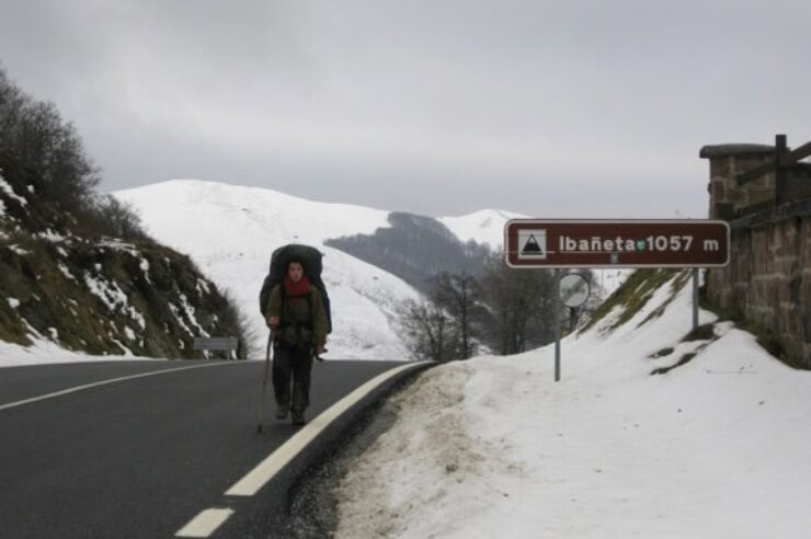 Image for Prisoners to pilgrims: teenagers walk into a new life