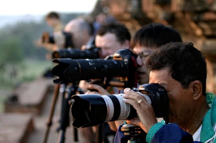 Image for Burma allows visas for journalists