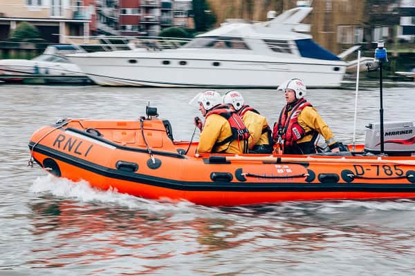 Teddington RNLI - Positive News 20 Feb 2016