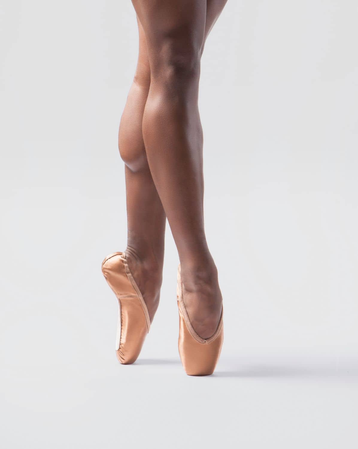 Black ballerinas finally get shoes to match their skin - Positive