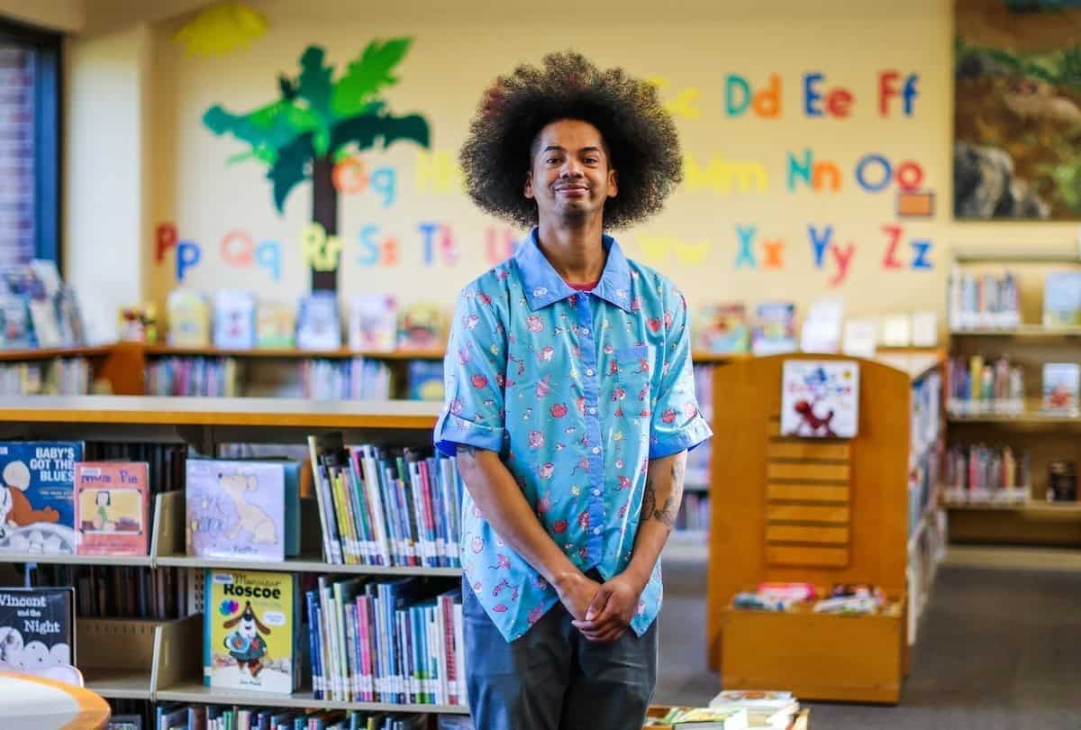 The Library-Loving Social Media Sensation