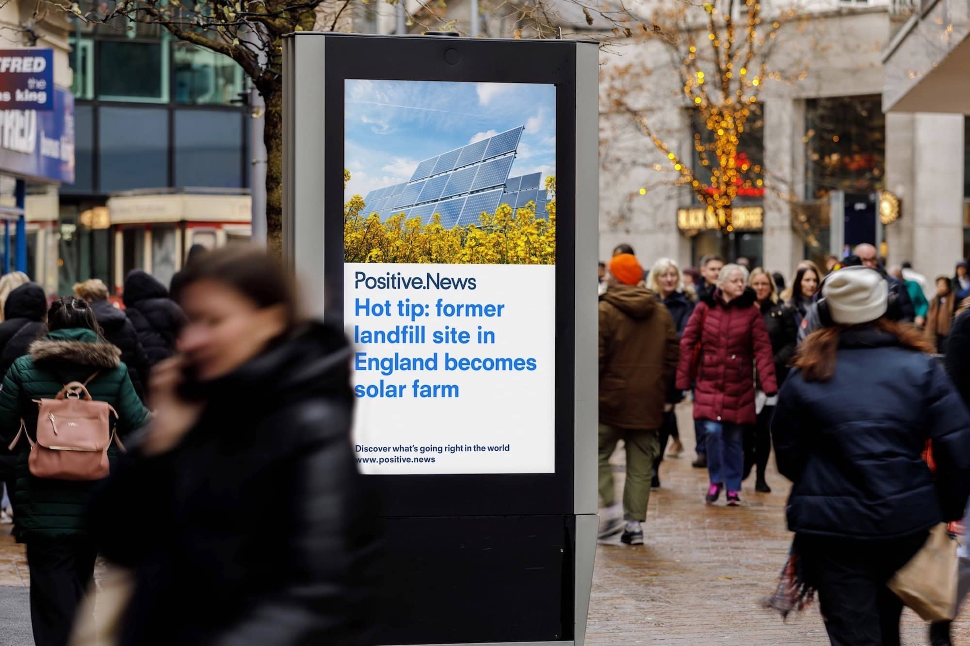 Spreading Positivity: Outdoor Screens Share Good News with Millions Across the UK